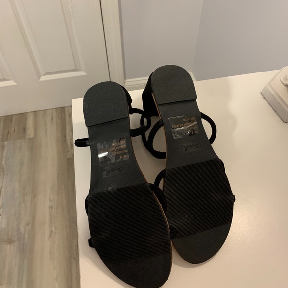 NWOT Black Suede Sandals - Picture 5 of 5